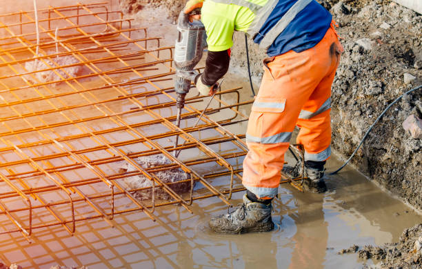 Best Commercial Concrete Services in Mcewen, TN